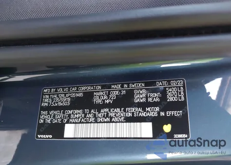 2023 Volvo Xc60 B5 Plus Dark Theme z USA, uszkodzony, nr VIN YV4L12RLXP1351485